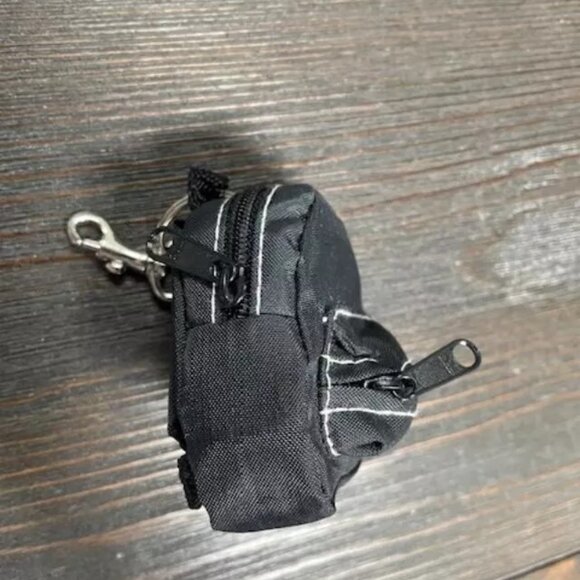 Mini Backpack Keychain from the 90's. Great Condition - Picture 2 of 3